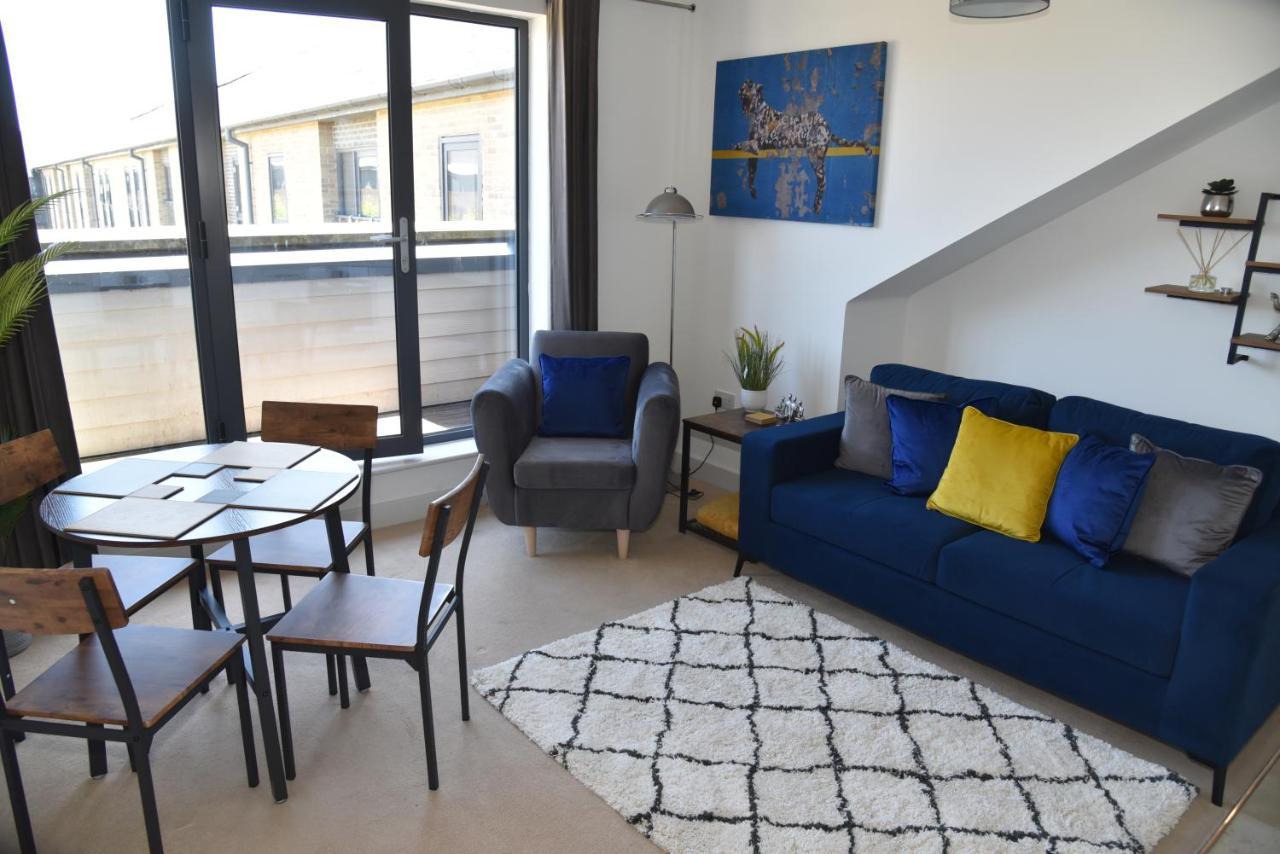 Fantastic 2 Dbl Bedroom Apt. Free Off-road Parking Apartamento Swindon